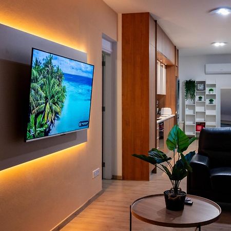 Earth Apartment Ларнака Екстер'єр фото